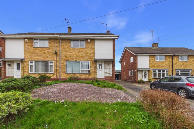 3 bed property, in St. Stephens Close, £220,000