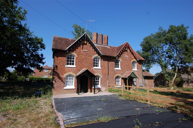 2 bed property, in Shipbourne Road, £475,000