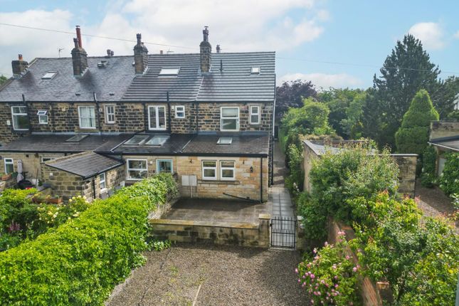 3 bed property, in Holywell View, £465,000