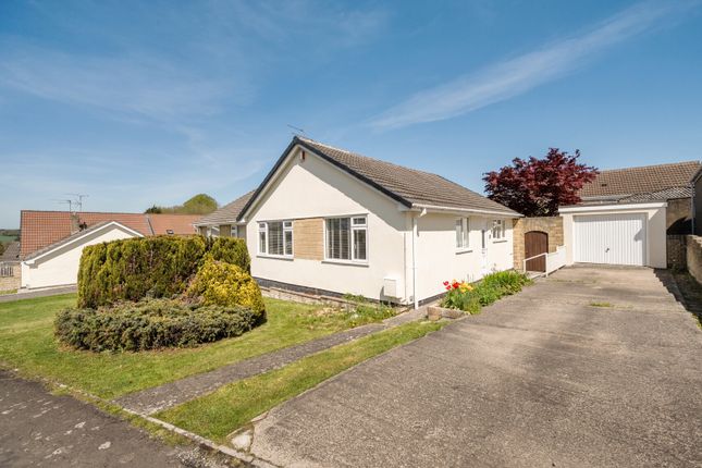 2 bed property, in Brookside, £319,950
