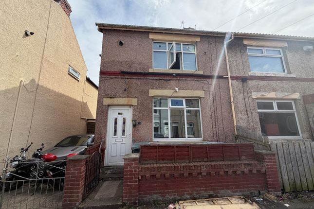 2 bed property, in Hereford Street, £35,000