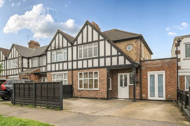 4 bed property, in College Hill Road, £600,000