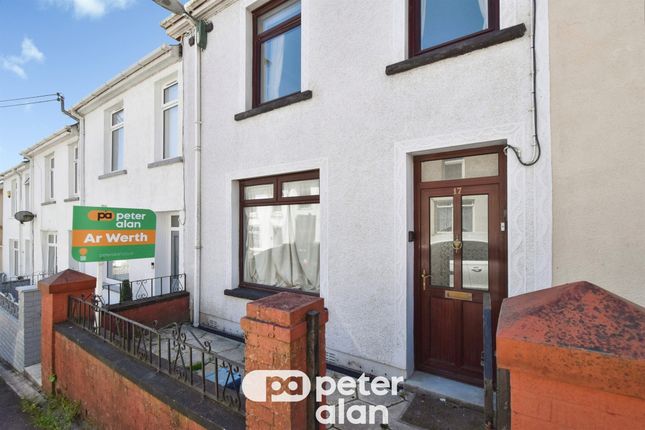3 bed property, in Tynycoed Terrace, £170,000