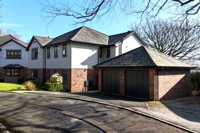 5 bed property, in Castledene, £950,000