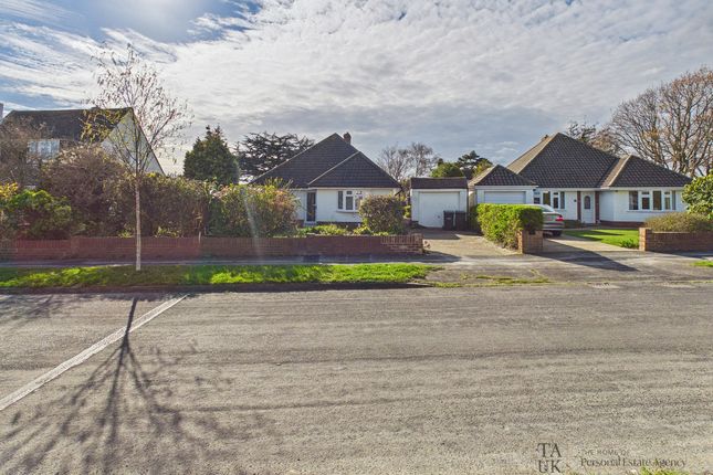 2 bed property, in St Thomas Avenue, £520,000