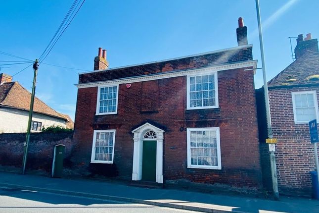 5 bed property, in London Road, £450,000