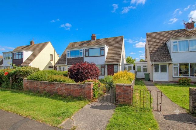 3 bed property, in Baytree View, £270,000