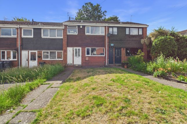 3 bed property, in Blossom Hill, £230,000