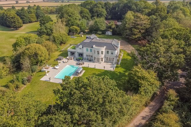 5 bed property, in Hawthorn Hill, £4,250,000