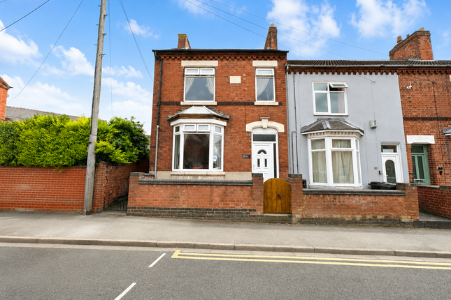 3 bed property, in Ivanhoe House, £180,000