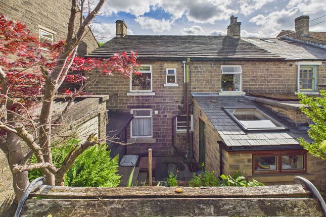 4 bed property, in Kinder Road, £490,000
