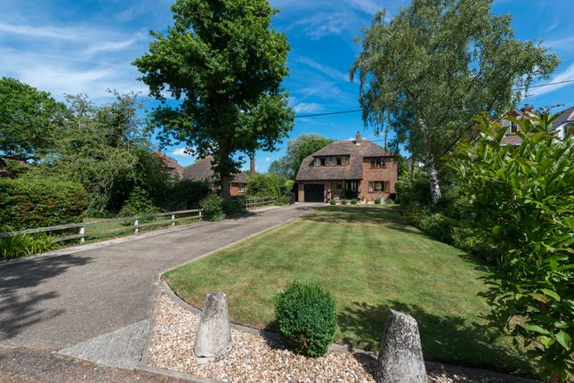 3 bed property, in Greenleas, £735,000