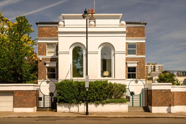 4 bed property, in Canonbury Lane, £2,750,000
