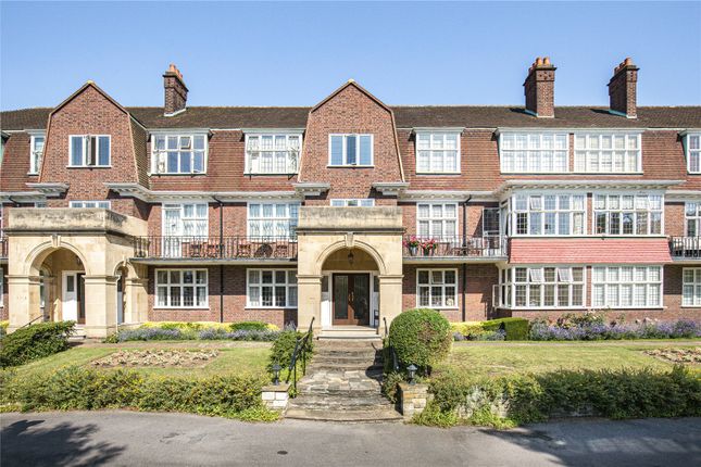 2 bed property, in Friars Lane, £900,000