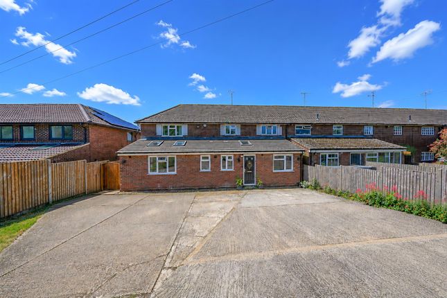 3 bed property, in Batchwood Drive, £850,000