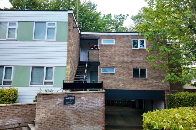 2 bed property, in Hollybush Lane, £315,000