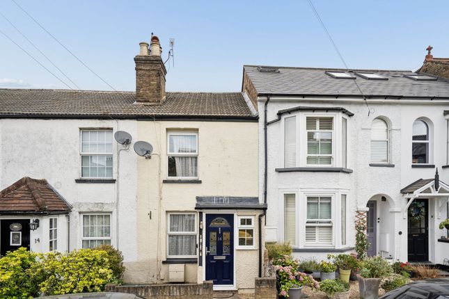 2 bed property, in Capel Road, £425,000