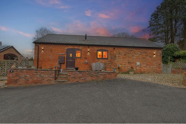 2 bed property, in Rugby Road, £359,000