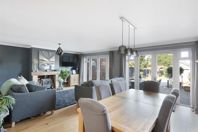 4 bed property, in Newmarket Road, £480,000