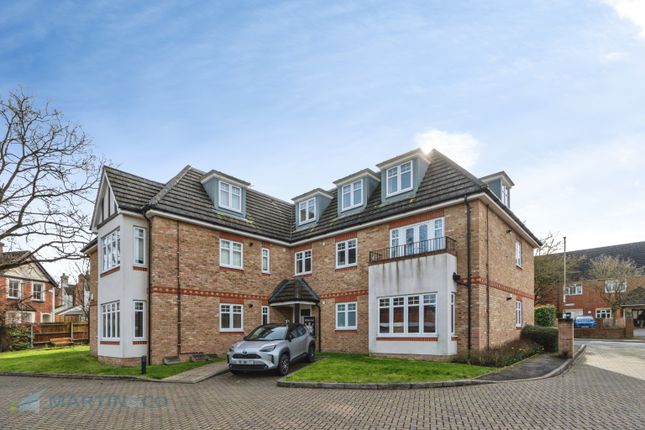1 bed property, in College Road, £209,950