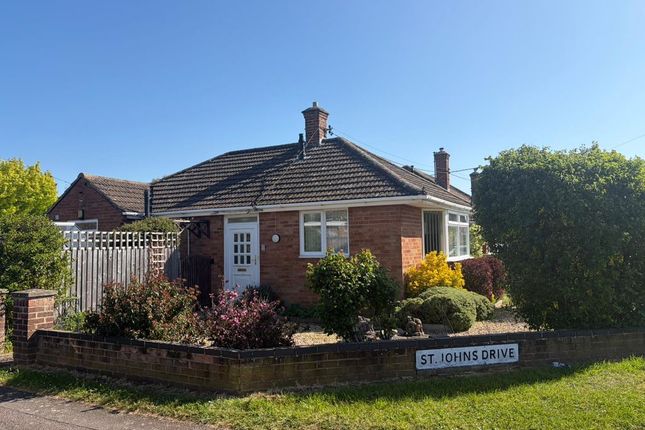 2 bed property, in St. Johns Drive, £375,000