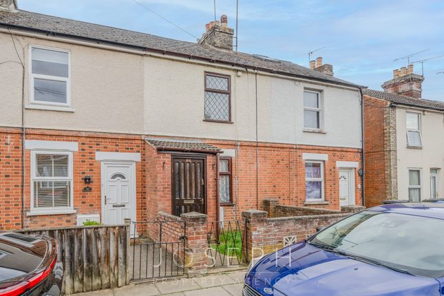 2 bed property, in Wallace Road, £170,000