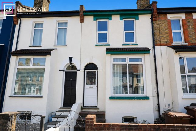 4 bed property, in Gordon Road, £300,000