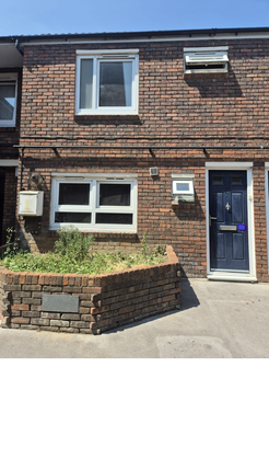 4 bed property, in Albany Close, £450,000