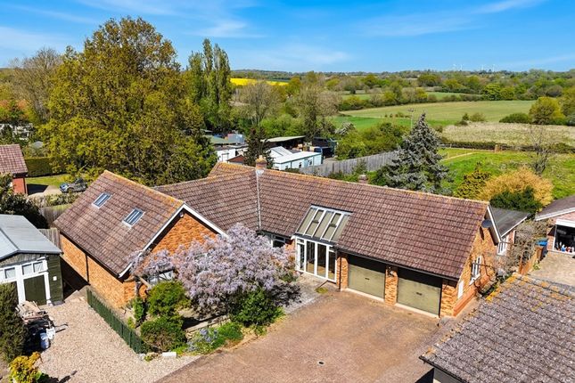 3 bed property, in Soers Close, £490,000