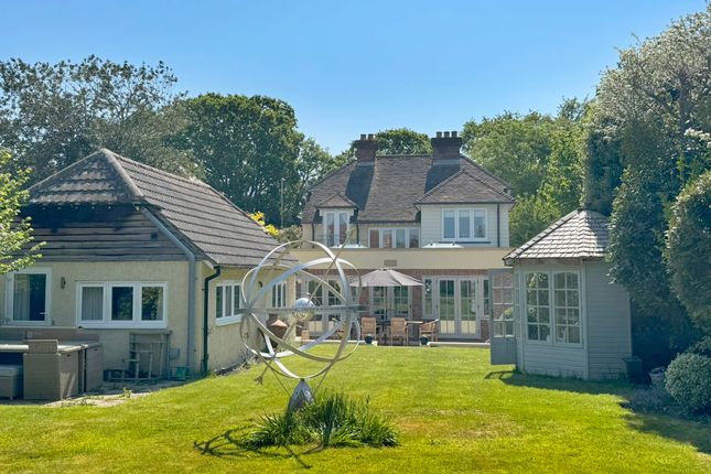 3 bed property, in Milford Road, £1,295,000