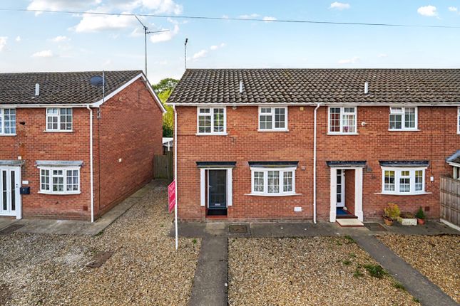 2 bed property, in Back Lane, £159,950