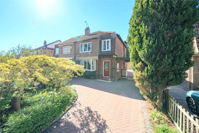 3 bed property, in Buckstone Grove, £375,000