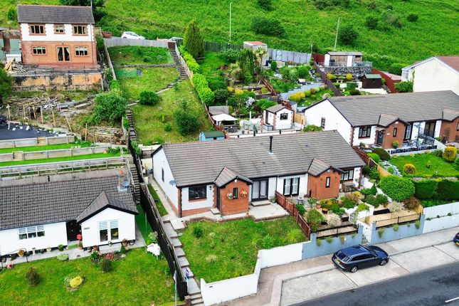 3 bed property, in Blackmill Road, £209,995