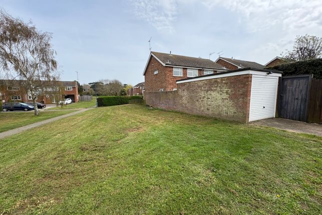 3 bed property, in Roman Way, £300,000