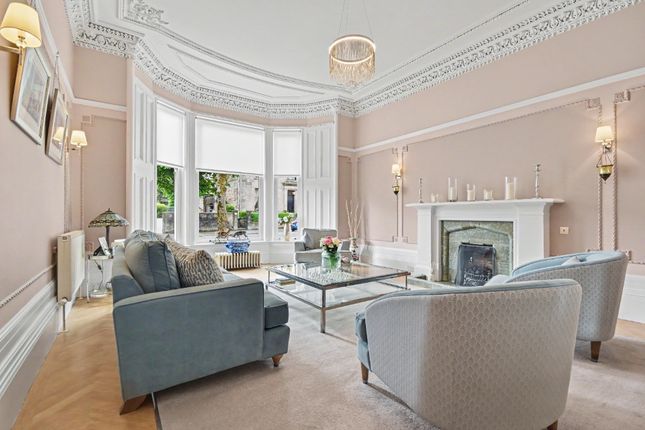 6 bed property, in Finnart Street, £575,000