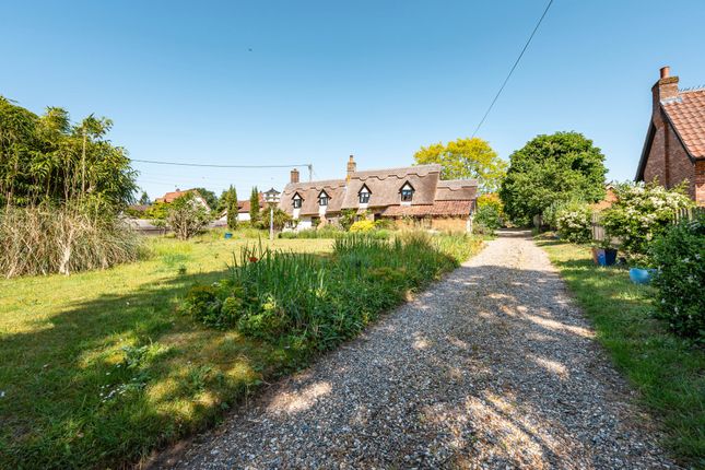 4 bed property, in Mill Road, £500,000