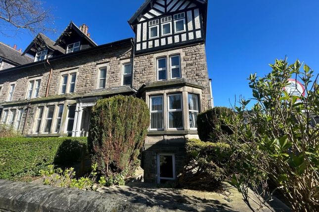 1 bed property, in Dragon Parade, £130,000