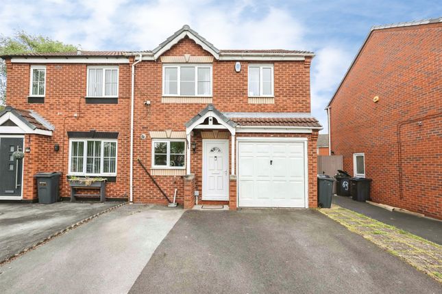 3 bed property, in Paget Road, £275,000