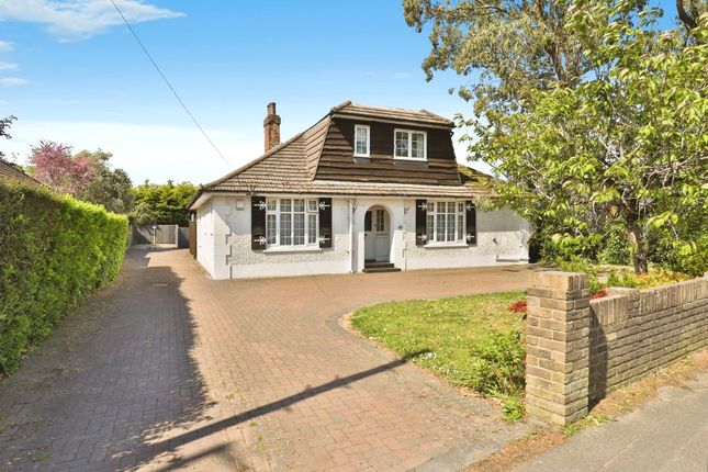 5 bed property, in New Road, £425,000