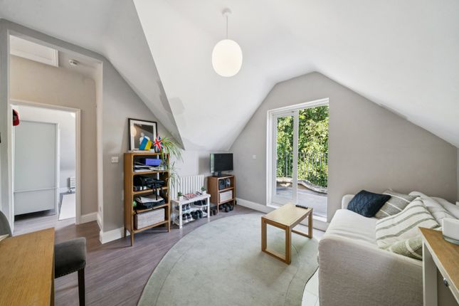 1 bed property, in Wexford Lodge, £350,000