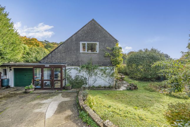 3 bed property, in Fyning Lane, £650,000