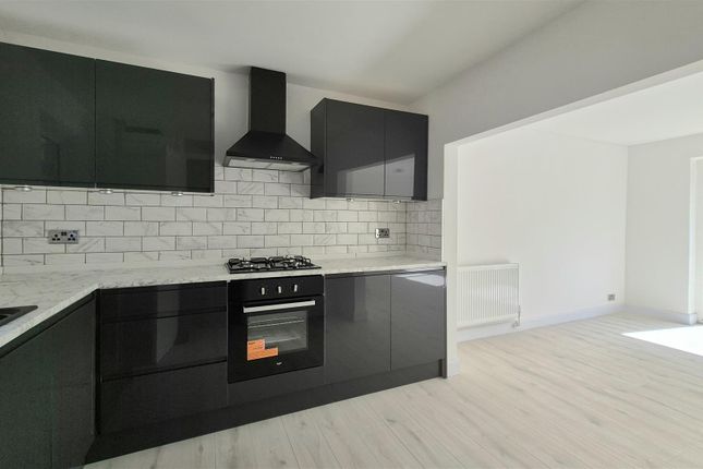 3 bed property, in Copenhagen Close, £235,000
