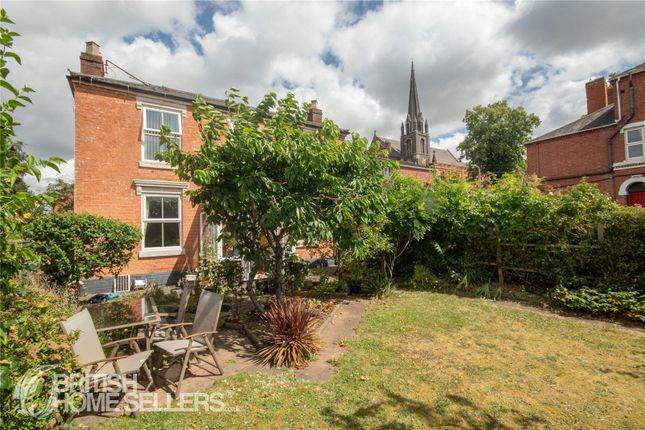 4 bed property, in Blakebrook, £340,000