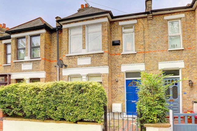 2 bed property, in Bronson Road, £695,000