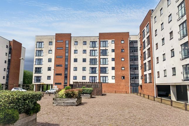 2 bed property, in Pilgrims Way, £85,000