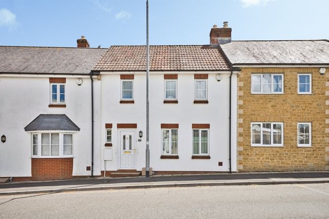 3 bed property, in Bryant's Row, £240,000