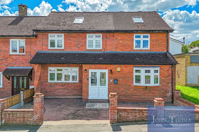6 bed property, in Bearing Way, £769,995