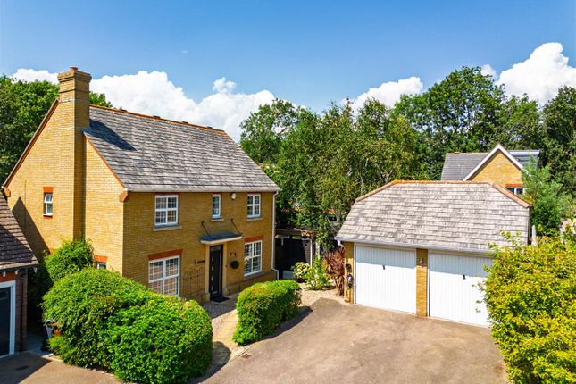 4 bed property, in High Trees, £700,000