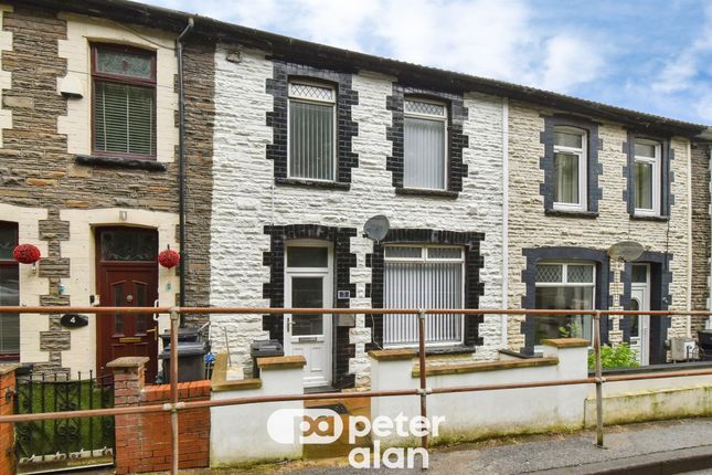 3 bed property, in Danyderi Terrace, £130,000