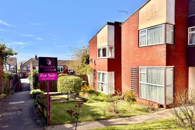 3 bed property, in Cleanthus Road, £425,000